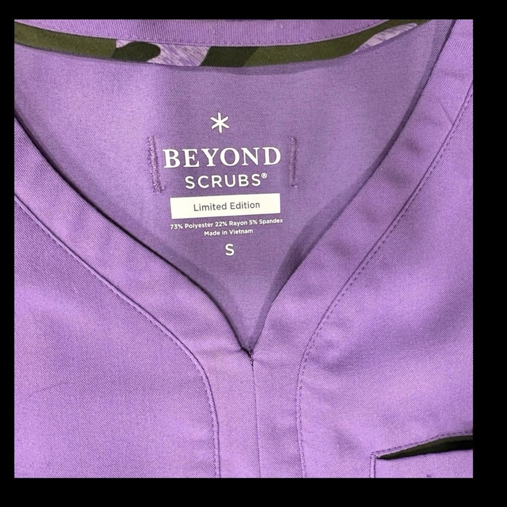 Beyond Scrubs Limited Edition Purple Screen b Set